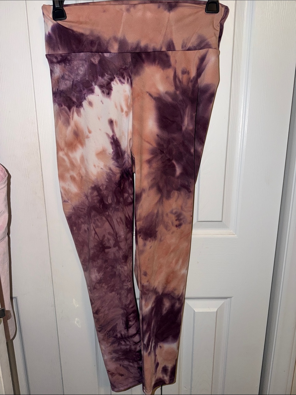 Tie-Dye ' Leggings in Mauve and Cream
